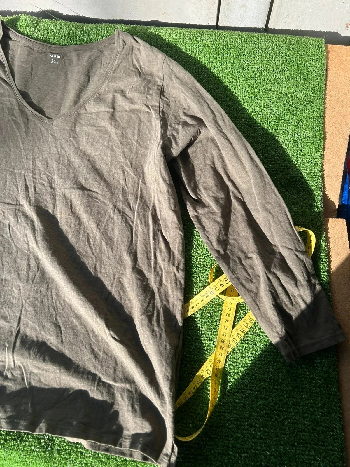 Kiabi khaki green sweatshirt – photo 3